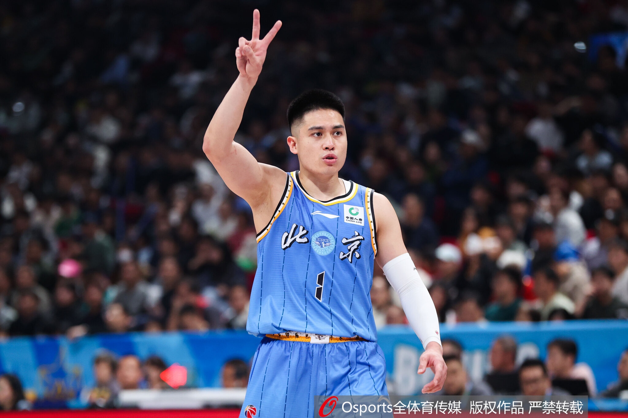 京媒：陈盈骏续约问题非常乐观 年轻锋线李永瀚已完成续约